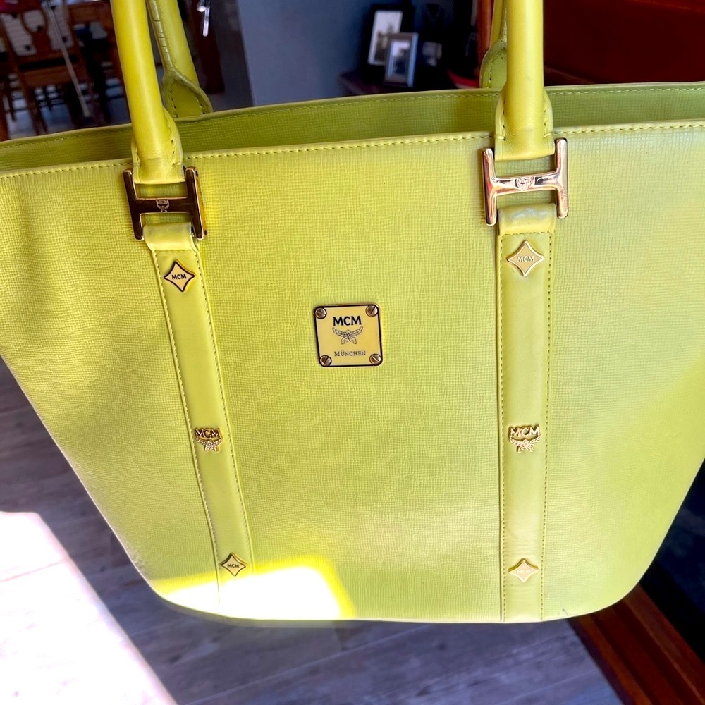 MCM Yellow Tote Bag GUc AUTHENTIC - Picture 2 of 16